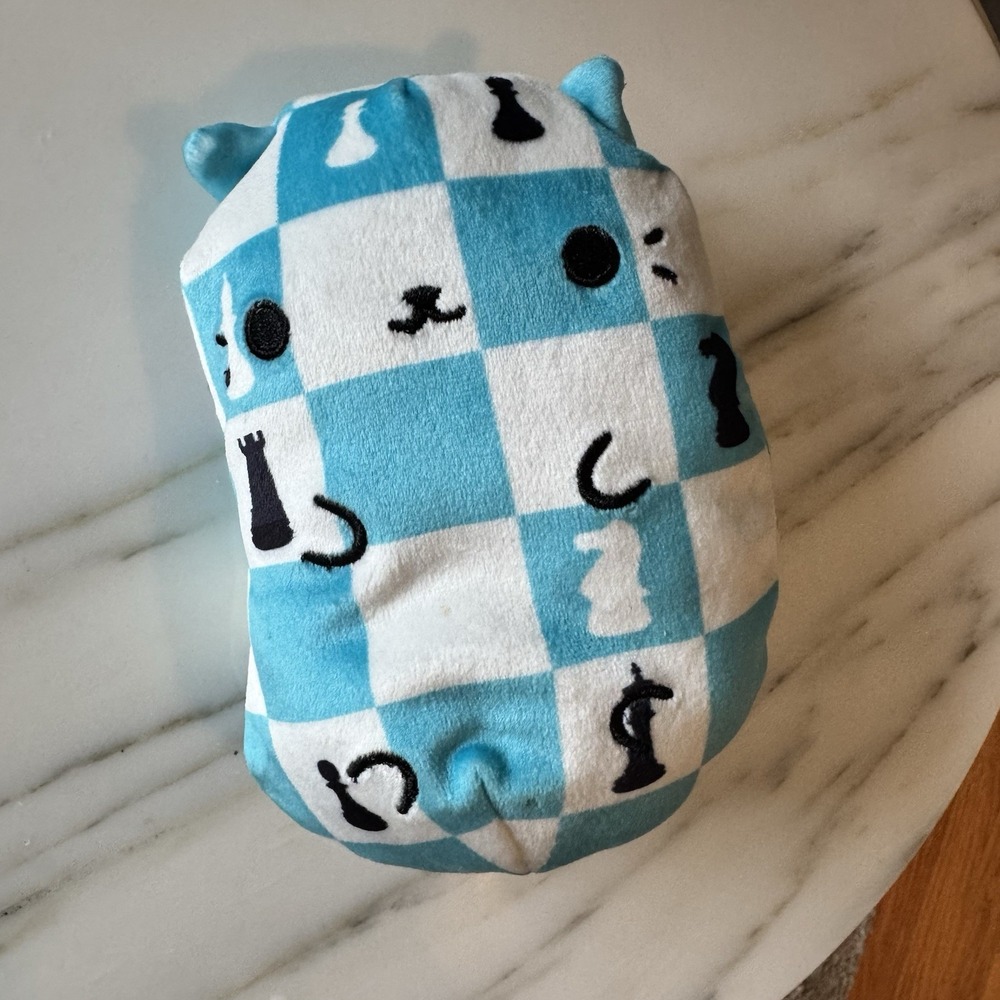 CATS VS PICKLES ROOKIE #066 CHESS 6" CHONK Bean Bag Plush Blue White Checker0219